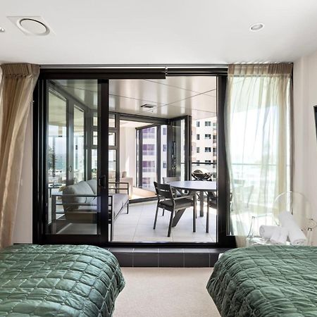 Luxury Ocean & Harbour Views - Heated Pool, Main Beach & Gym Mount Maunganui Exteriör bild